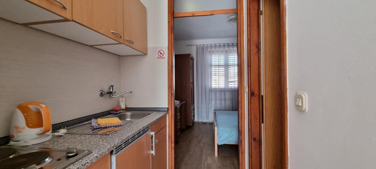 Apartments Mark - 10 M From Sea Medulin Exterior foto